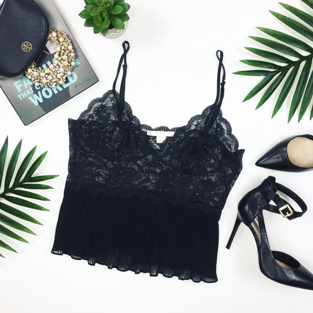 victoria’s secret • black lace tank